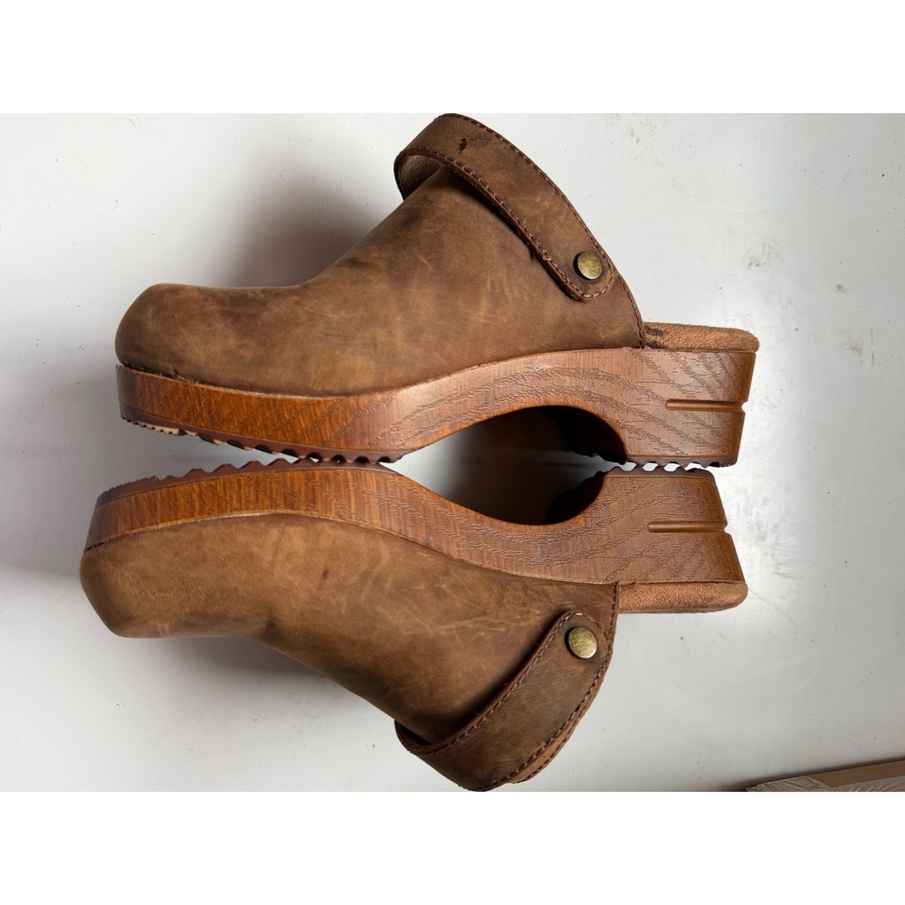 White Mountain Being Leather Platform Clogs Brown Buckle Mules Womens 8M